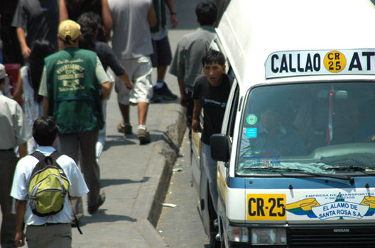 El isufrible transporte público del Centro de Lima