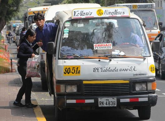El isufrible transporte público del Centro de Lima