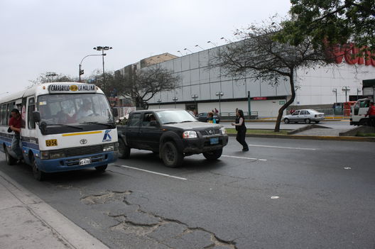El isufrible transporte público del Centro de Lima
