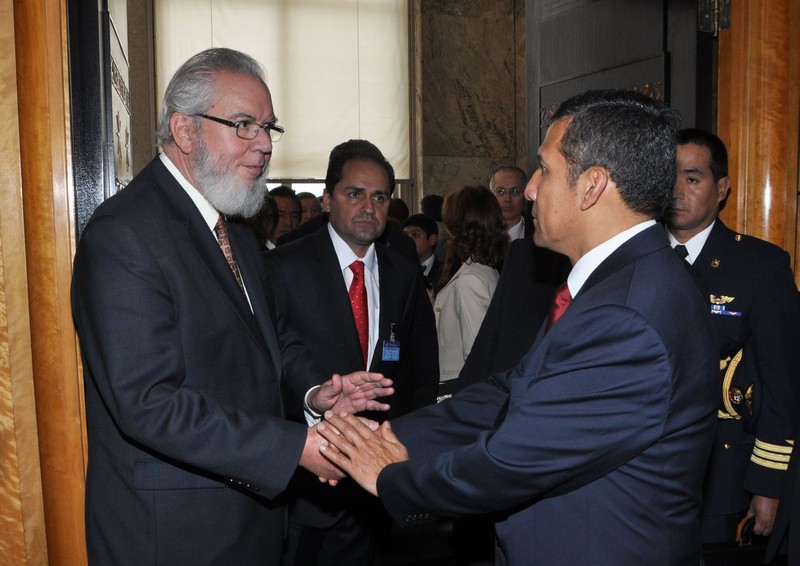 Presidente Ollanta Humala junto al director de la  Organización Internacional del Trabajo (OIT) Juan Somavia en Ginebra,Suiza