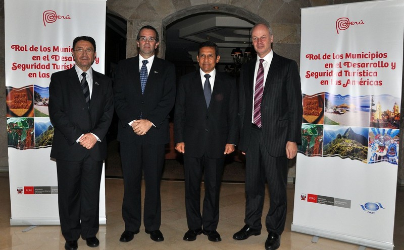 Ollanta Humala,participa en Ceremonia de Ingreso del Perú en el 'Libro de Oro' de Turismo