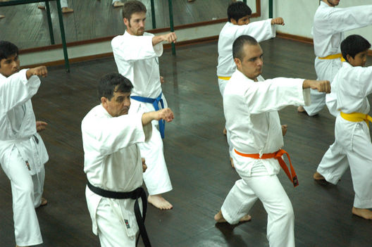 La práctica del Karate y la Defensa Personal en Lima