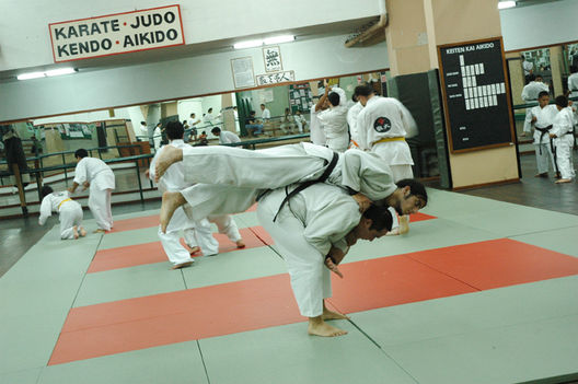 La práctica del Karate y la Defensa Personal en Lima