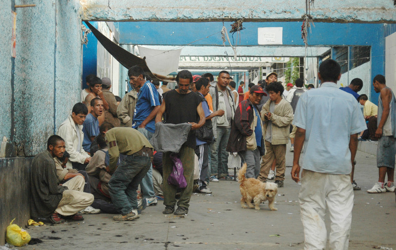 Famosa calle jirón de la unión dentro del penal de San Juan de Lurigancho