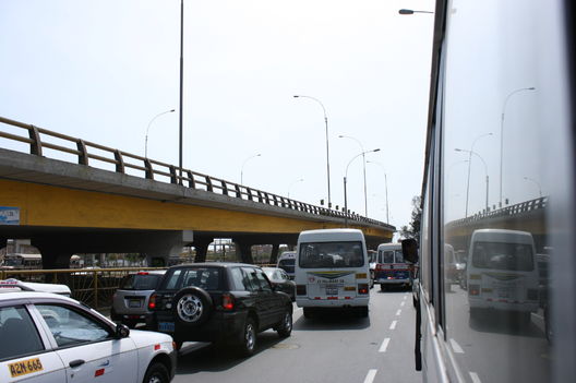 Imágenes del Trébol de la Av. Venezuela con Universitaria