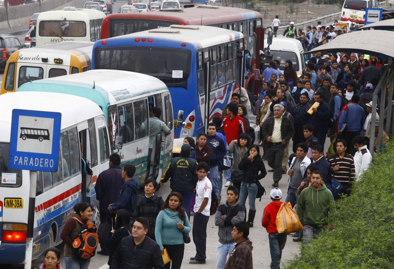 Huelga de transporte público de 24  se inicio con normal tranquilidad en todo Lima
