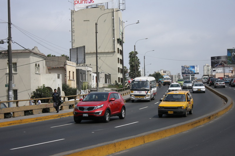 Huelga de transporte público de 24  se inicio con normal tranquilidad en todo Lima