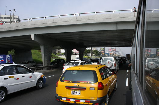 Vistas del Transporte Público en la Avenida Javier Prado