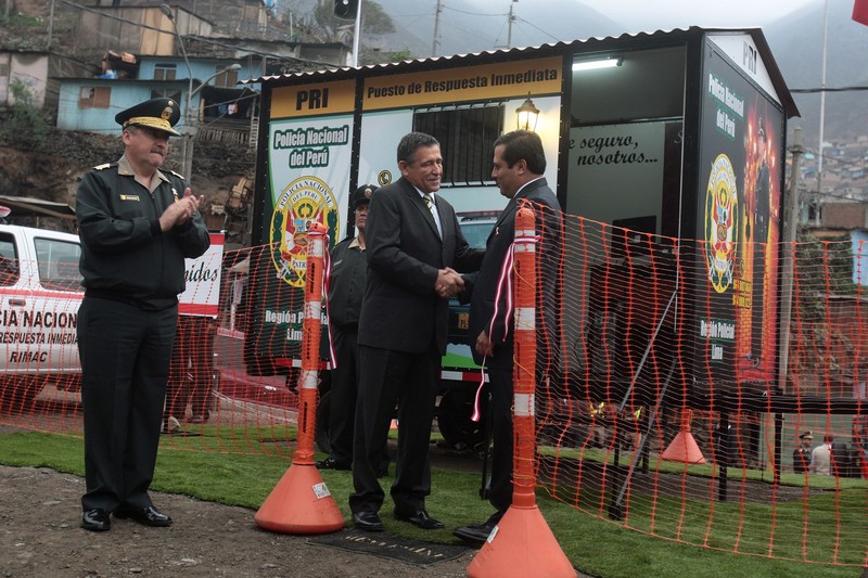 Ministro del Interior, Wilver Calle, inauguró esta mañana en el Rímac un puesto de respuesta inmediata (PRI)