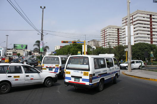 Vistas de la Avenida Pershi con Faustino Sánchez Carrión, Jesús María