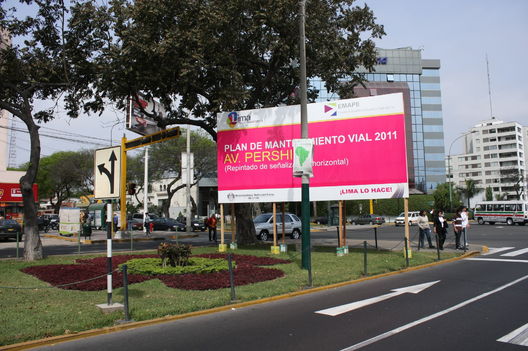 Vistas de la Avenida Pershi con Faustino Sánchez Carrión, Jesús María