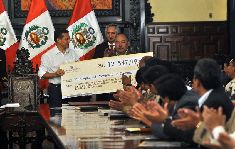 Presidente Ollanta Humala  participó en la ceremonia de suscripción de convenios de financiamiento de proyectos de inversión pública