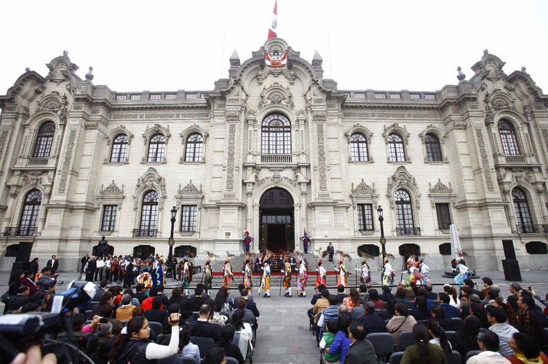 Presentación de la Festividad de la Virgen del Carmen de la Provincia de Paucarpato en Palacio de Gobierno
