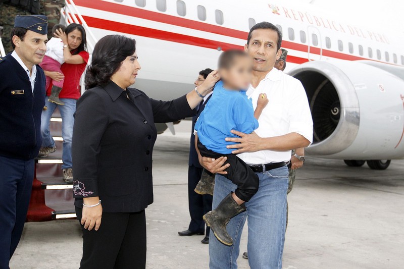 Presidente Ollanta Humala y Primera Dama Nadine Heredia visitaron a niños rescatados de Sendero Luminoso