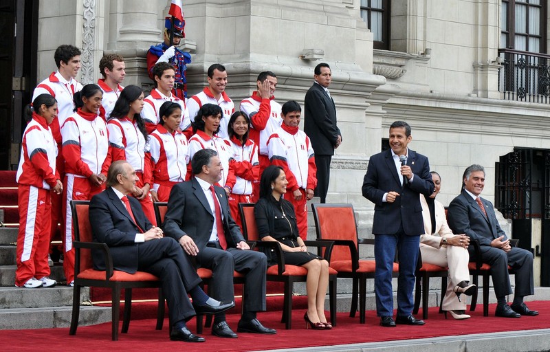 Jefe de Estado, Ollanta Humala, despide en palacio de gobierno a la delegación nacional que participará en Olimpiadas de Londres 2012