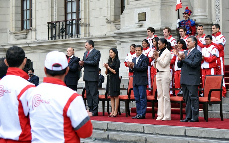 Jefe de Estado, Ollanta Humala, despide en palacio de gobierno a la delegación nacional que participará en Olimpiadas de Londres 2012