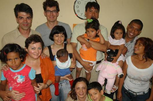 Familias unidas, por un mañana feliz y mejor