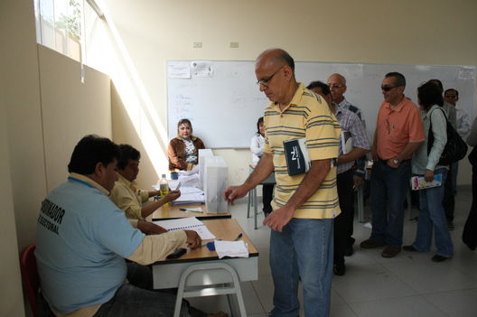 Miles de abogados acudieron a las urnas para elegir al nuevo Decano  CAL 2012