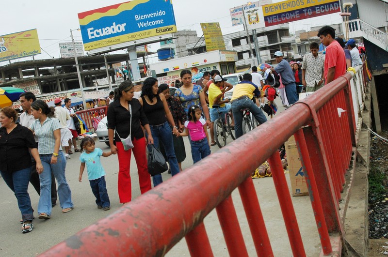 En la frontera Perú - Ecuador no hay auoridades que pongan orden