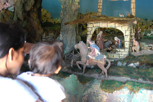 Exposición de los llamados Nacimientos de Navidad en la Clínica San Juan de Dios (Diciembre 2011)