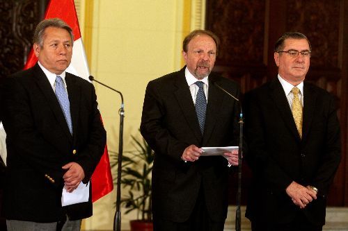 Presidente del Consejo de Ministros, Salomon Lerner,en conferencia de prensa en Palacio de Gobierno el 29 de noviembre 2011