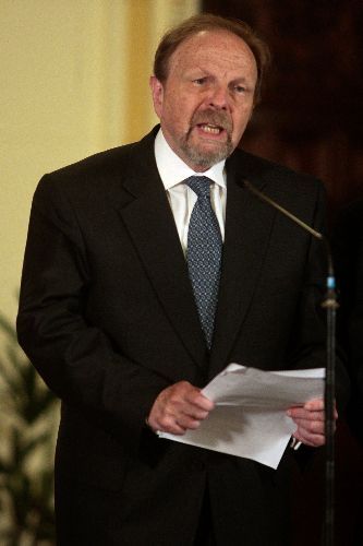Presidente del Consejo de Ministros, Salomon Lerner,en conferencia de prensa en Palacio de Gobierno el 29 de noviembre 2011