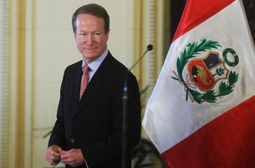 Presidente del Consejo de Ministros, Salomon Lerner,en conferencia de prensa en Palacio de Gobierno el 29 de noviembre 2011
