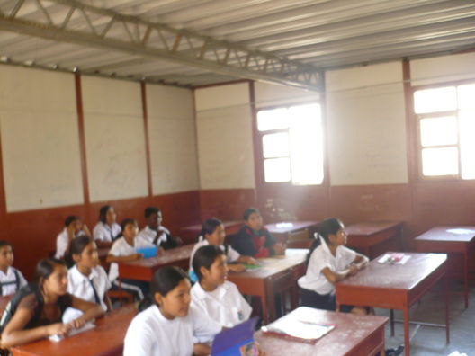Un día de clases en los colegios estatales de Lima, Perú