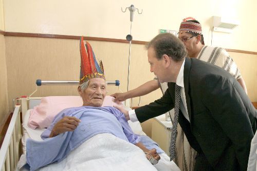 Ministro de Salud Alberto Tejada, visito en el Hospital Arzobispo Loayza