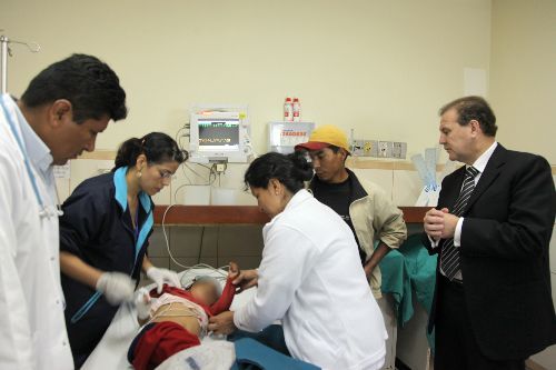 Ministro de Salud Alberto Tejada, visito en el Hospital Arzobispo Loayza