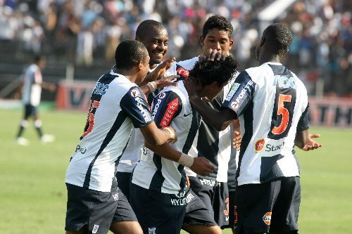 Alianza Lima se impone ante el Sport Boys, quedando como líder absoluto del Campeonato Descentralizado.