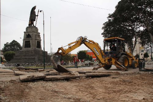 La Municipalidad de La Victoria inicia el mejoramiento de la infraestructura de la Plaza Manco Cápac y zonas aledañas