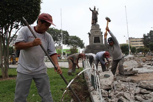 La Municipalidad de La Victoria inicia el mejoramiento de la infraestructura de la Plaza Manco Cápac y zonas aledañas