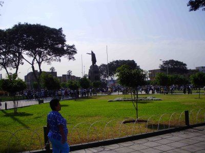 La Municipalidad de La Victoria inicia el mejoramiento de la infraestructura de la Plaza Manco Cápac y zonas aledañas