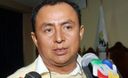 Gregorio Santos, el polémico Presidente Regional de Cajamarca, brindando declaraciones a la prensa.