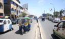 El tránsito en Villa El Salvador está marcado por la presencia de miles de moto taxistas circulando por la avenida Revolución.