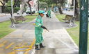 El servicio de limpieza pública en las calles de la avenida Arequipa es cada día más intenso.