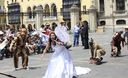 Lanzamiento del Carnaval de Rioja, en Palacio de Gobierno. Danza representa el día del Corpus Christi, donde se refleja la lucha entre el Bien y el Mal