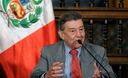 El canciller Rafael Roncagliolo Orbegoso en diversos encuentros con la prensa peruana.