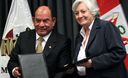 Ministro del Interior Daniel Lozada y la jefa de Devida Carmen Masías, firman convenio para fortalecer la lucha contra el narcotráfico.