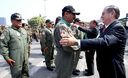 Ministro Óscar Valdés,condecora a personal militar y policial que capturo al terrorista Artemio