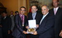 El embajador de Palestina en Lima, Walid Abdel Rahim recibe plato recordatorio por la Confederación Nacional de Comerciantes 2012 - CONACO