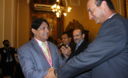 Congresista Juan Carlos Eguren Neuenschwander recibe plato recordatorio por la CONACO