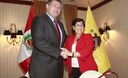 Susana Villarán y el Embajador de Francia Jean Jacques Beaussou, presentaron un proyecto para construcción de un metro expreso