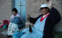 Pobladores de Puno Combatiendo el frio