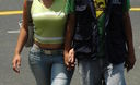 Parejas de Enamorados en la plaza de armas