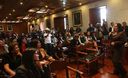 Ministra de la Mujer Aída García Naranjo con trabajadores de construcción civil
