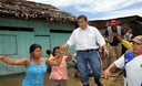 Ollanta Humala visitó a los damnificados por desbordes en Iquitos