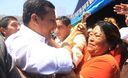 El presidente de la República Ollanta Humala otorgando títulos de propiedad en Tacna