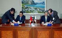 Ministro de Defensa Alberto Otárola Peñaranda durante su visita Corea suscribió dos memorándum de entendimiento con el ministro coreano de defensa Kim Kwan Jin